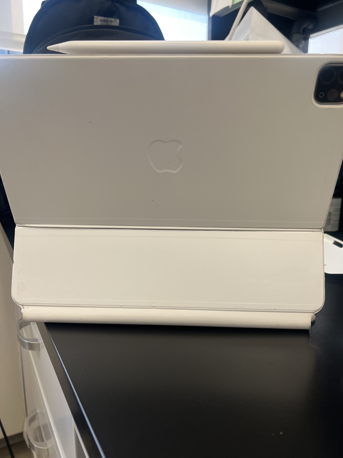 iPad Pro 12.9 (1TB), Magic Keyboard, Apple Pencil - photo 3