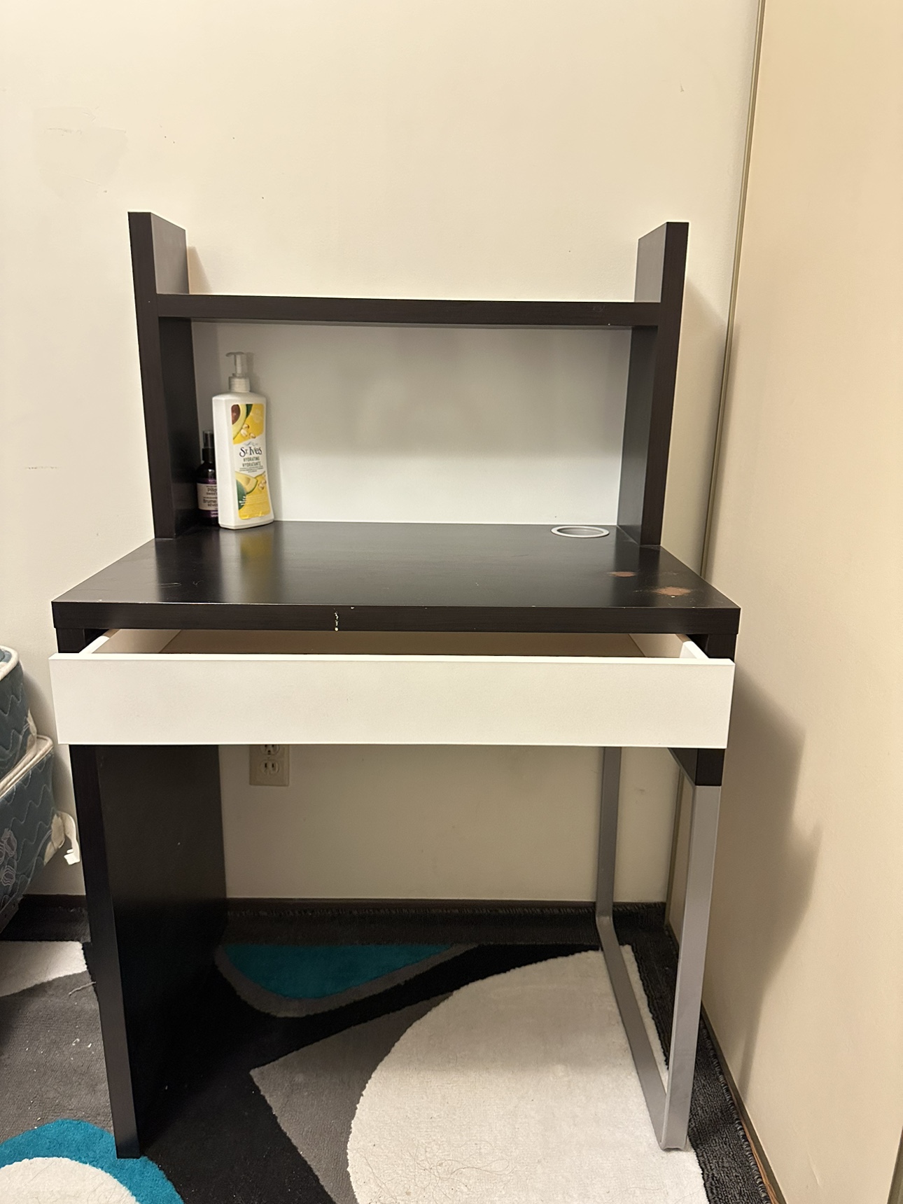 Black and White Desk