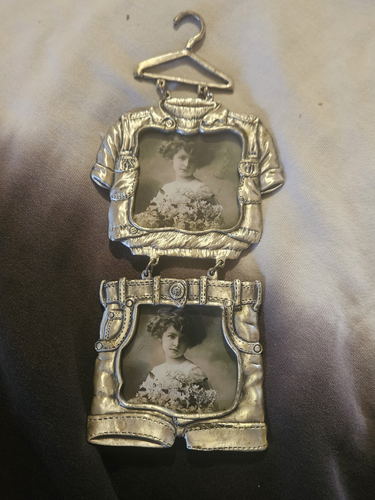 Silver Tone Hanging Picture Frame