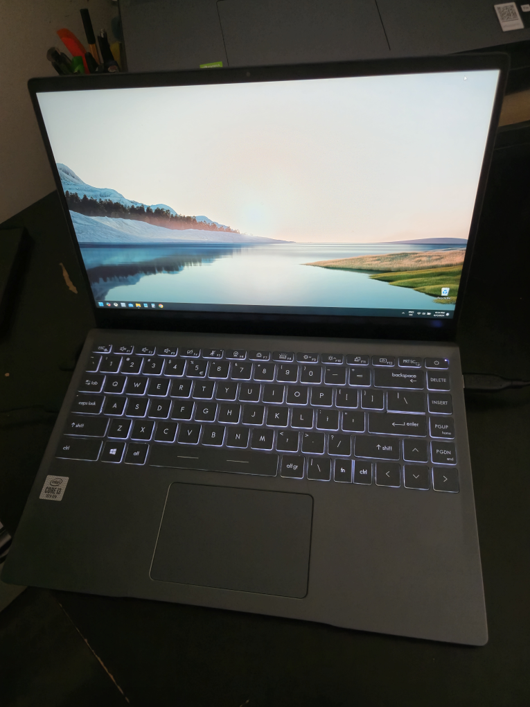 14 inch MSI Laptop i3 8GB RAM