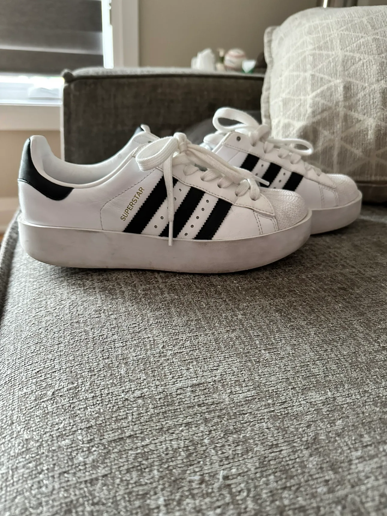 Women’s 8.5 Adidas Superstar Platform Sneakers thumbnail
