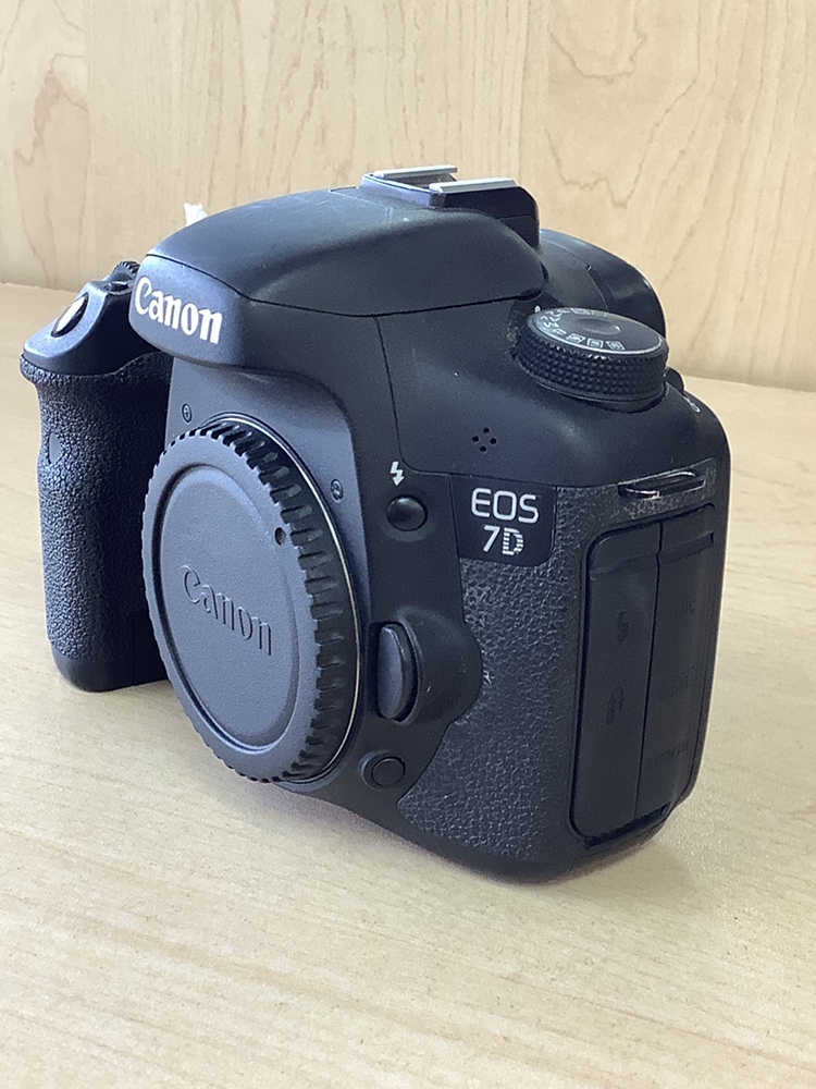 Canon EOS 7D DSLR Camera