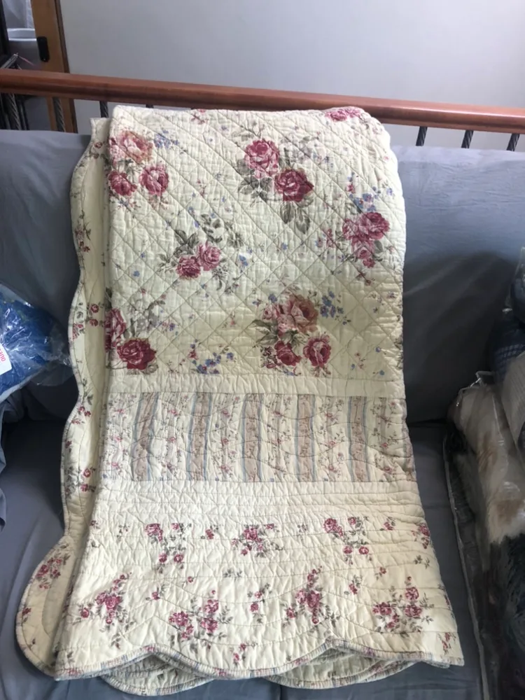 Brand New *** Queen size Coverlet set *** 100% cotton image indicator(3)