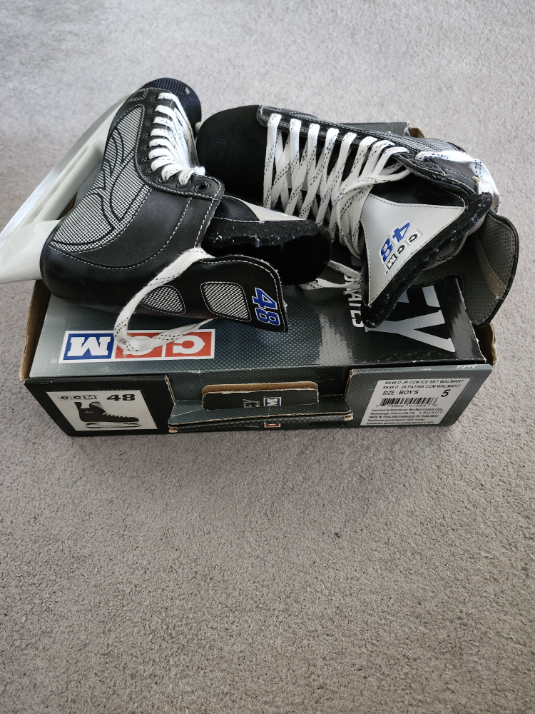 CCM 48 Ice Skates Boy size 5