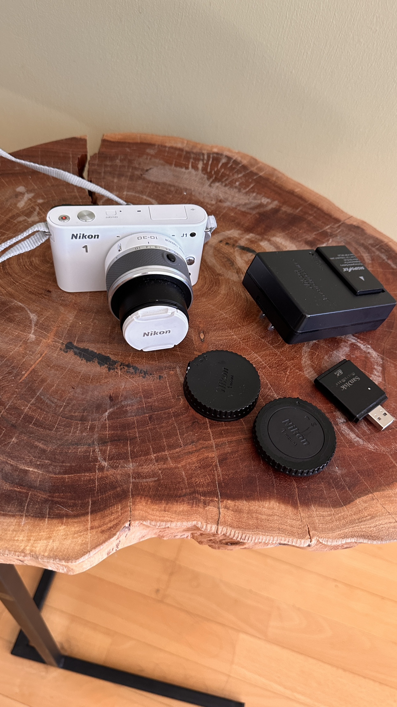 Nikon 1 J1 Camera