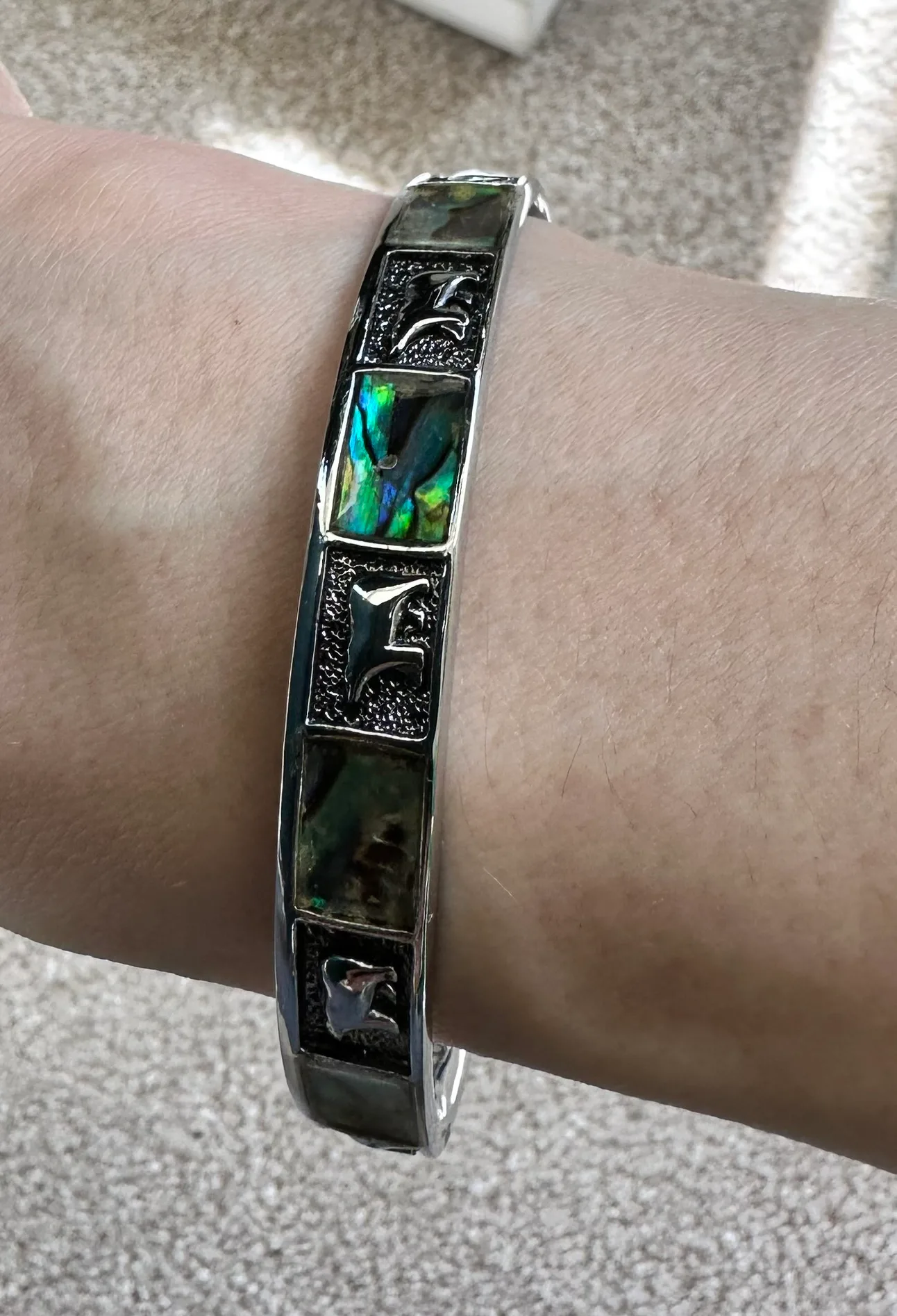 Silver Tone  Abalone Shell  Bangle Bracelet image indicator(2)