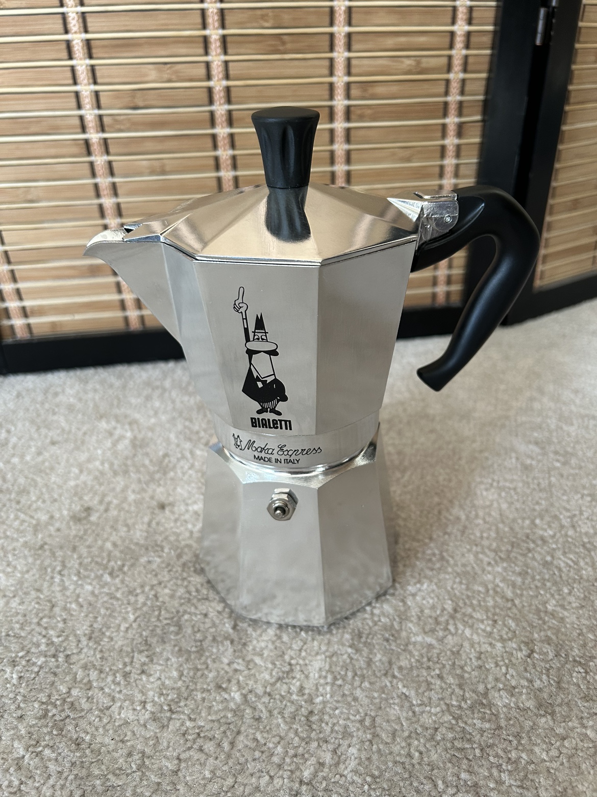 Bialetti Moka Express 6 Cup Espresso Maker - photo 2