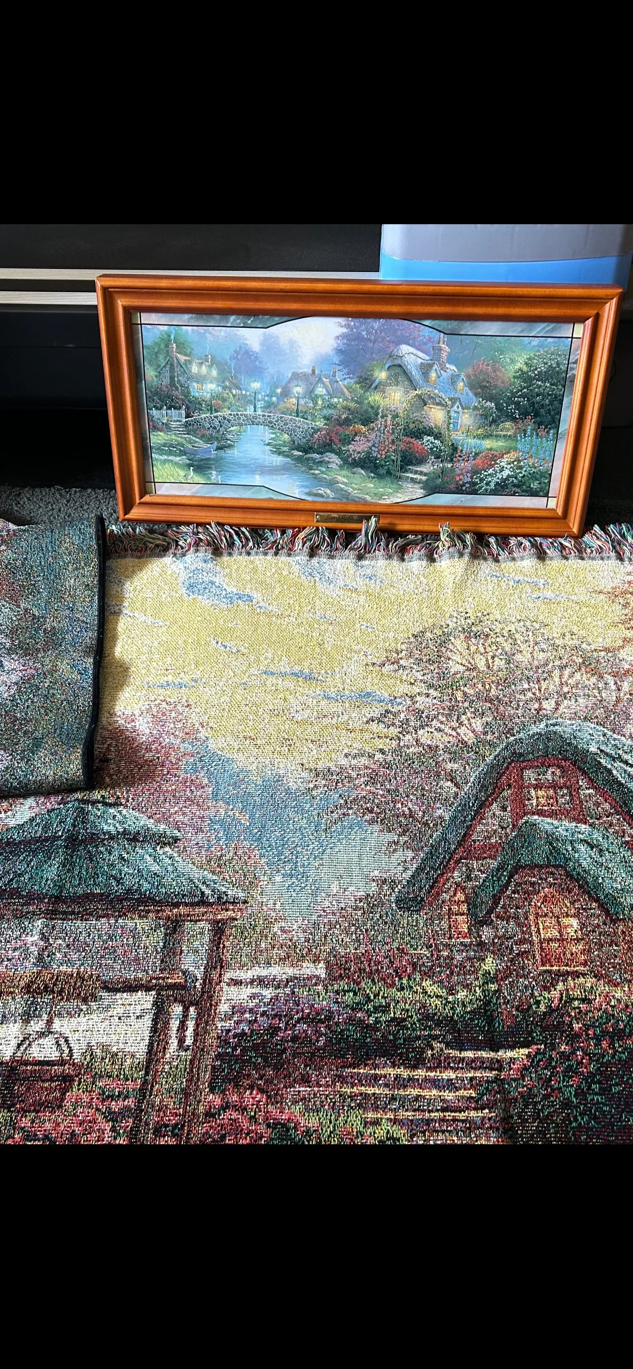 Thomas Kinkade: Frame Art/Throw/Table Runner image indicator(2)