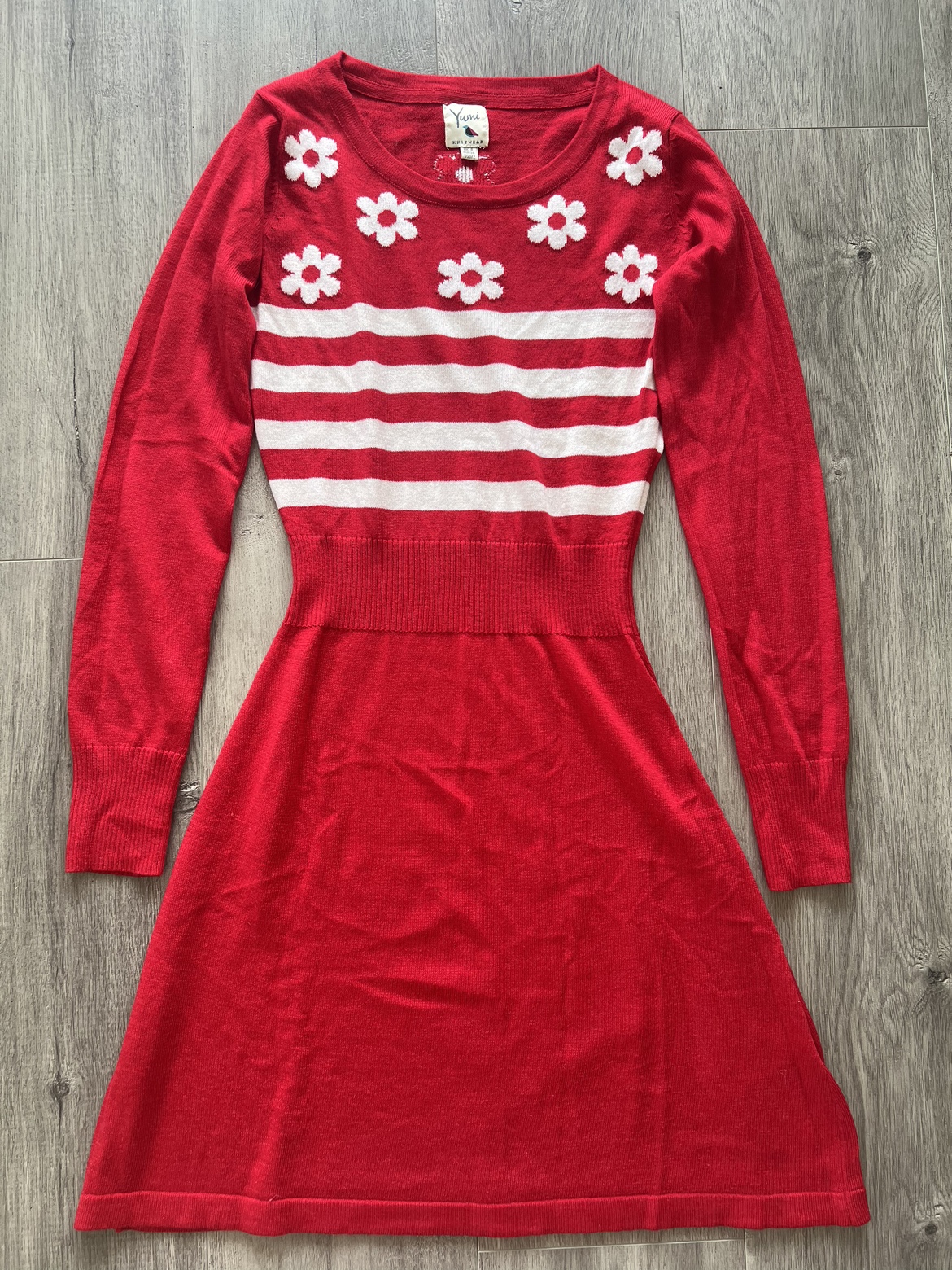 Yumi Knitwear Red and White Floral Sweater Dress - photo 2