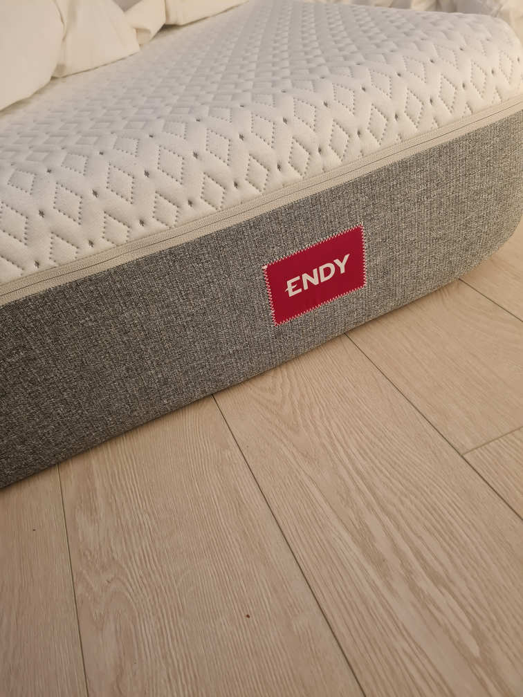 Endy Mattress with Mattress Protector