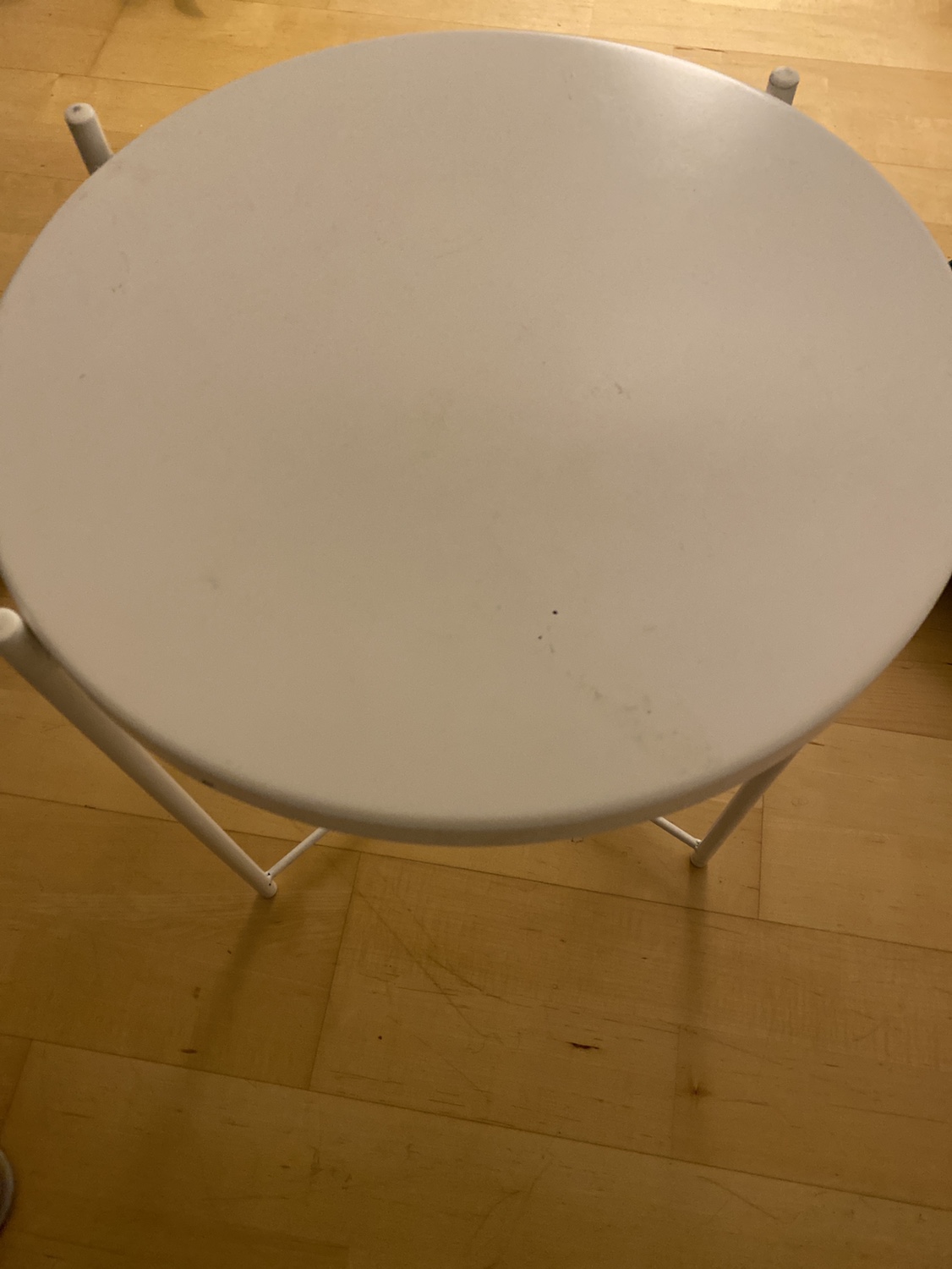 White IKEA Round Side Table 🧡 - photo 2
