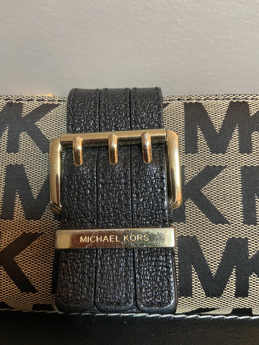 Michael Kors Wallet - photo 2