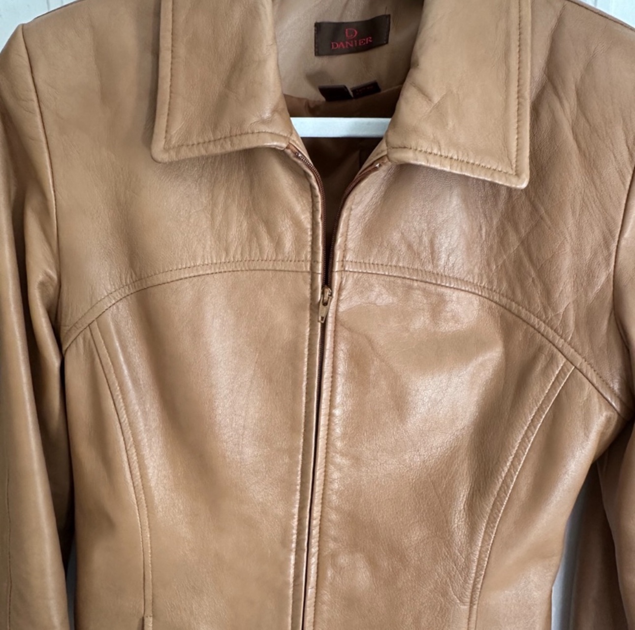 Danier toffee genuine Leather Jacket - photo 3