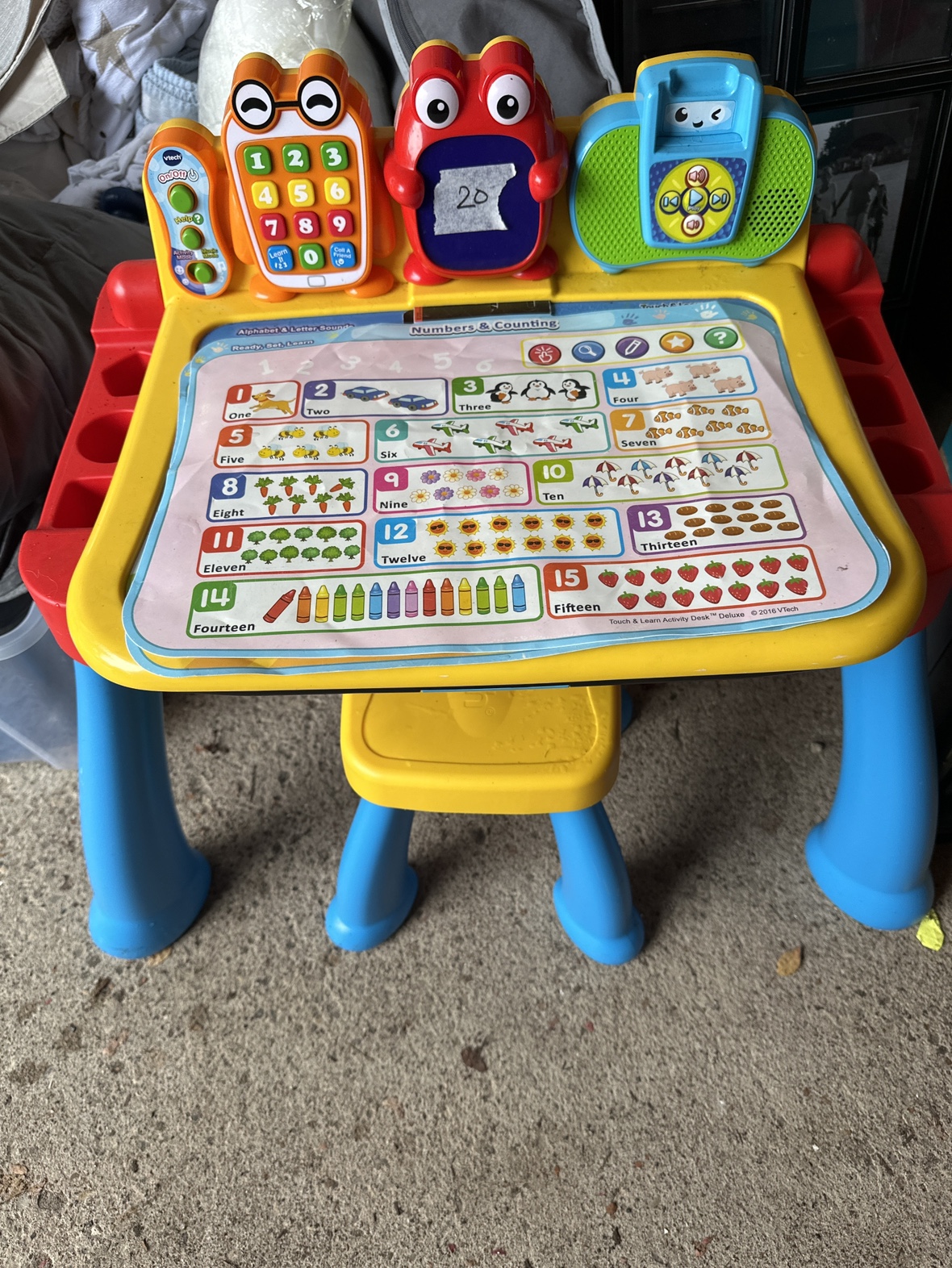 VTech Touch and Learn Activity Desk