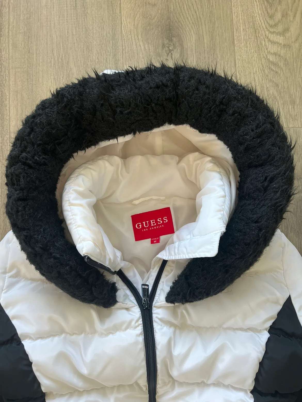 Guess Puffer Jacket Medium image indicator(5)