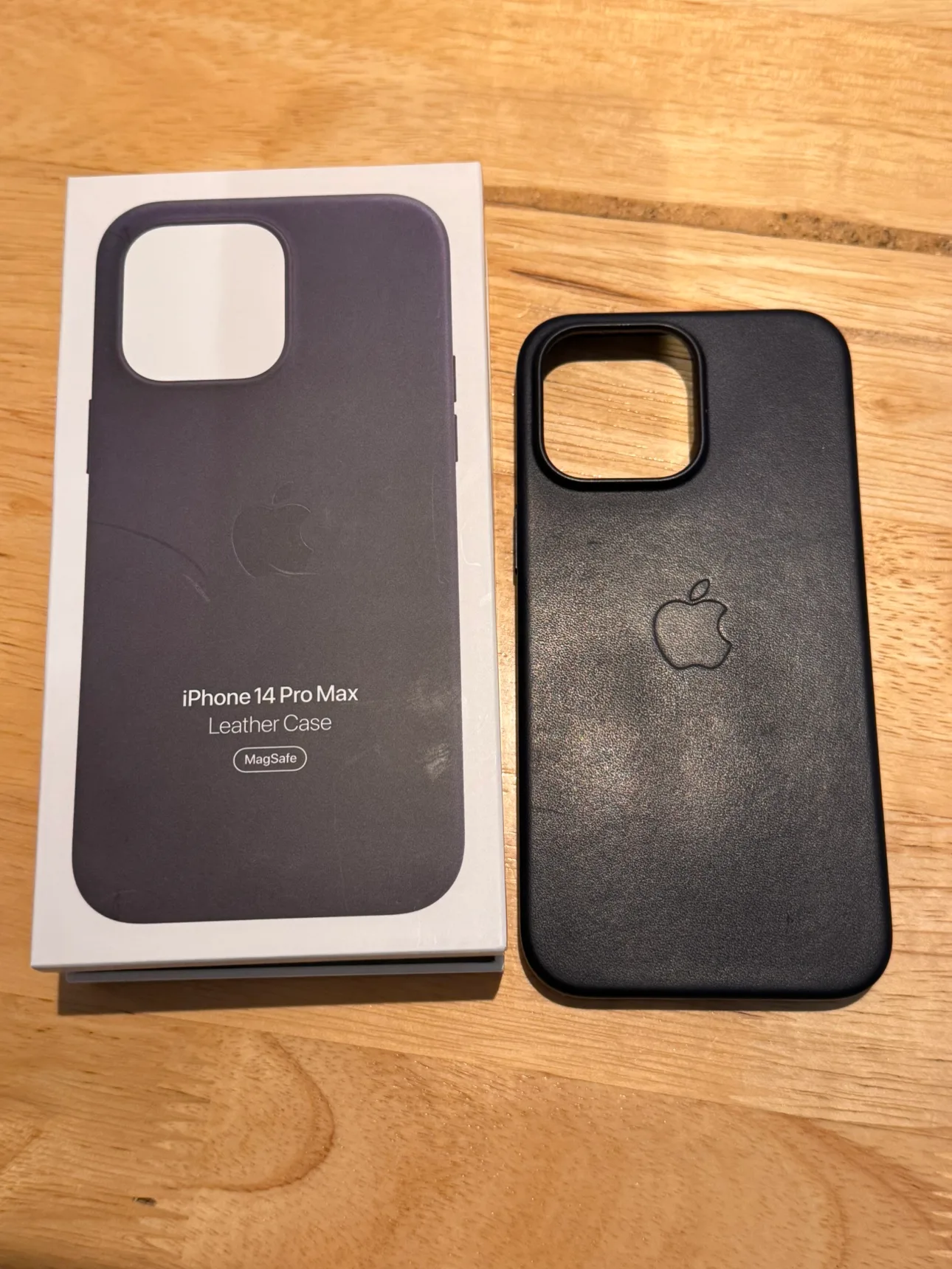 Apple iPhone 14 Pro Max Leather Case - Black thumbnail