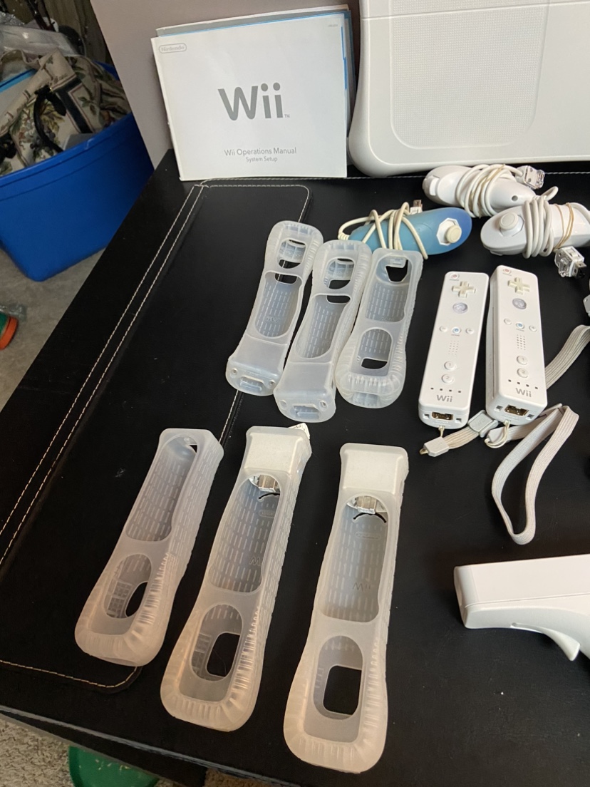 Wii Console and Accessories - photo 4