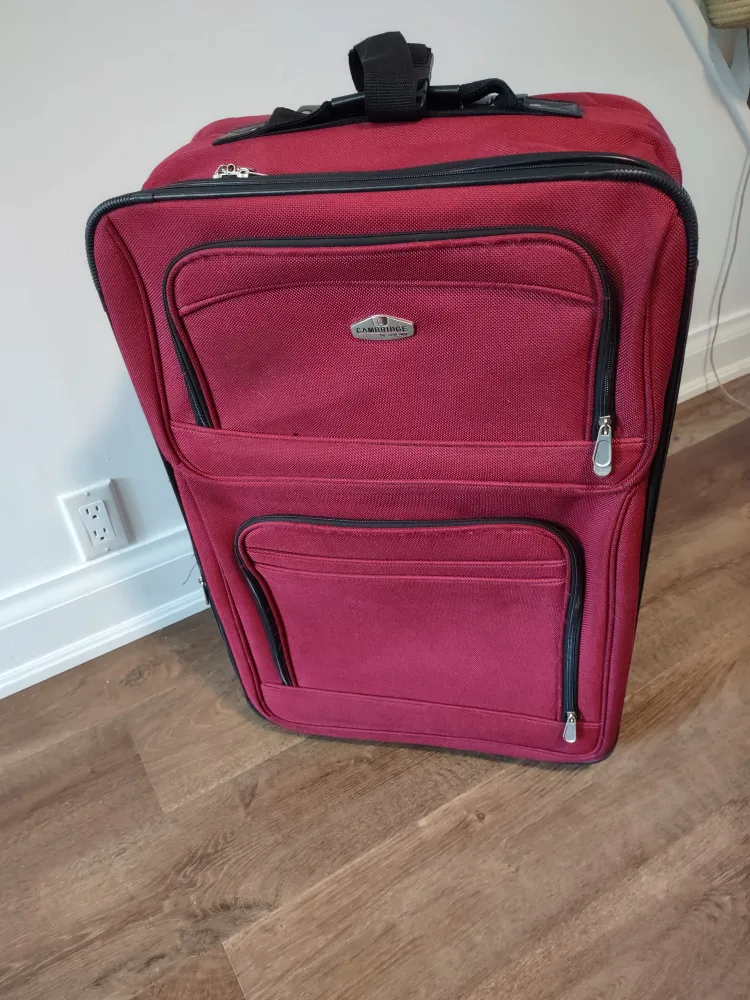 Cambridge Luggage Rolling Suitcase thumbnail