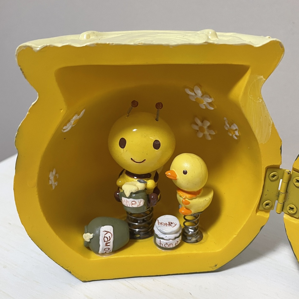 Sweet Bee Figurine picture frame - photo 2