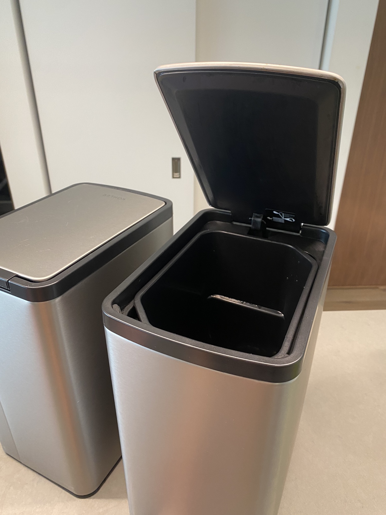 Two Kohler Trash Cans 6L - photo 3