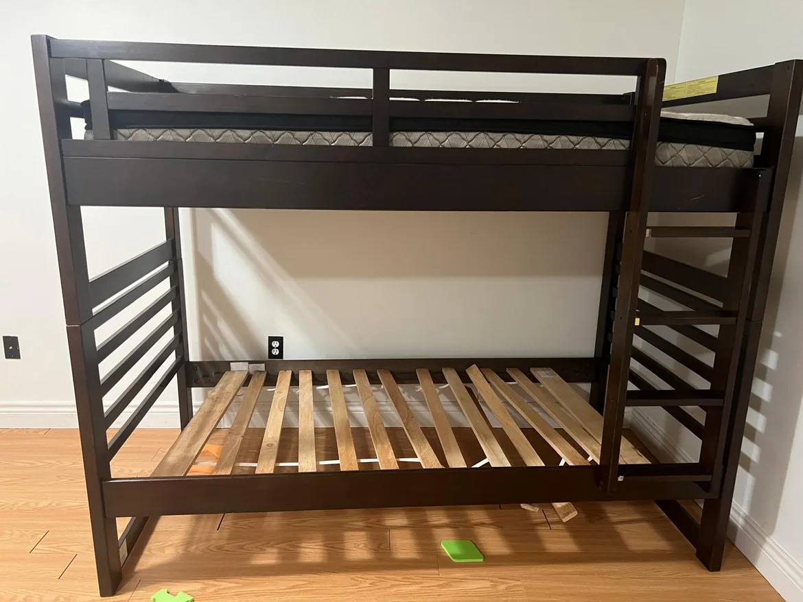 Bunk Bed in excellent condition image indicator(3)