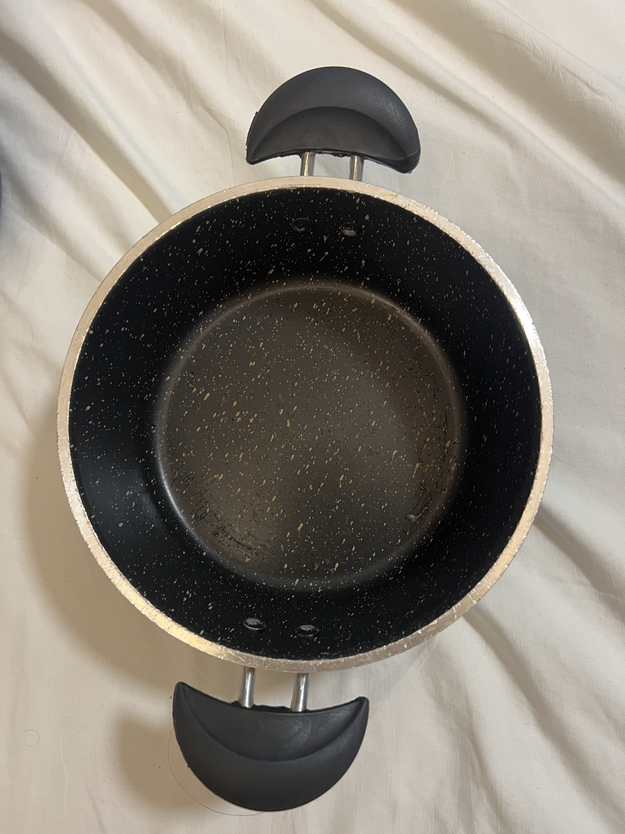 One small pot with lid and two pans (MOVING OUT SALE) - photo 4