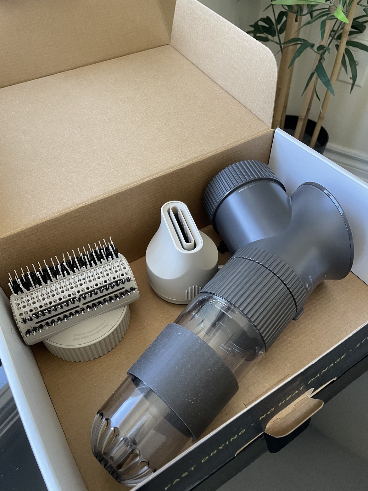 Shark hair dryer + attachments - photo 5