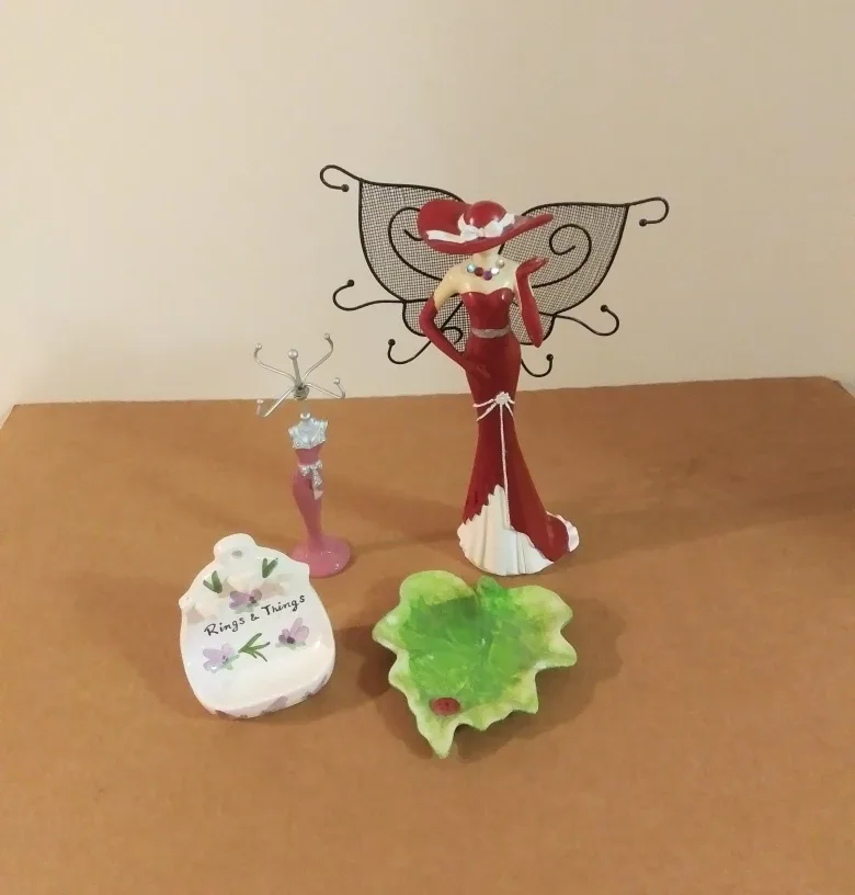 Jewellery Display Holders ($2 - $6 each) image indicator(6)