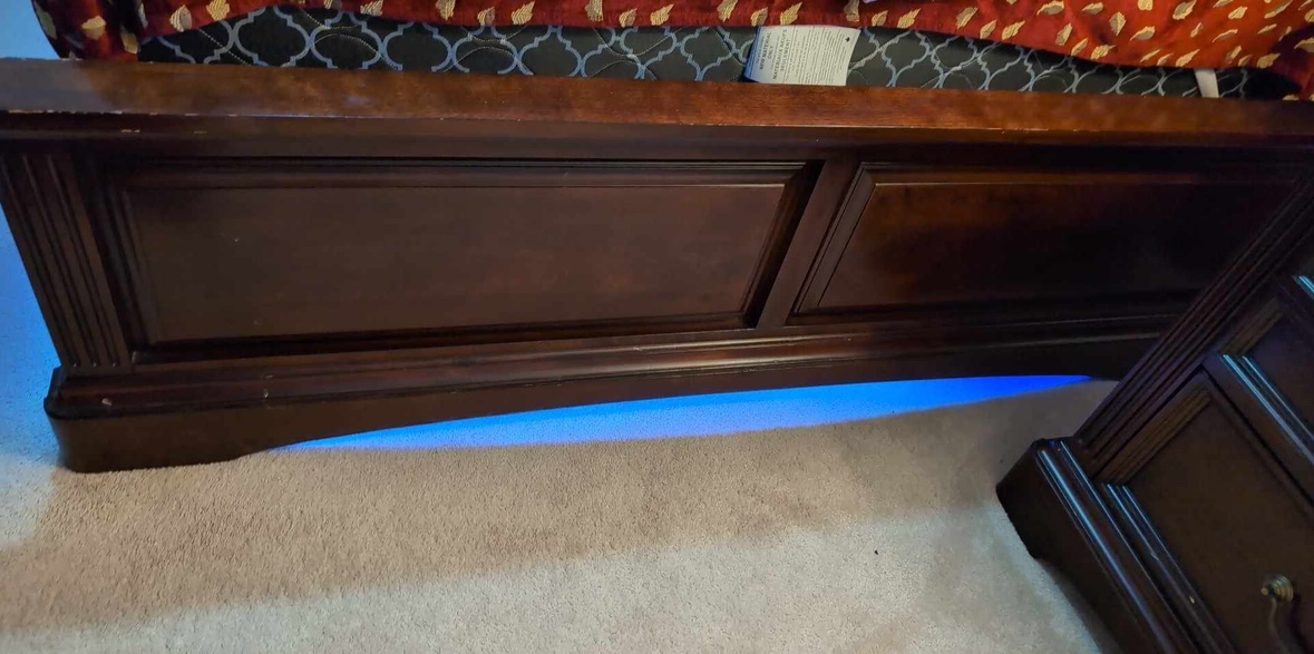 Queen Size Bed Set in Solid Wood (without mattresses) - photo 2