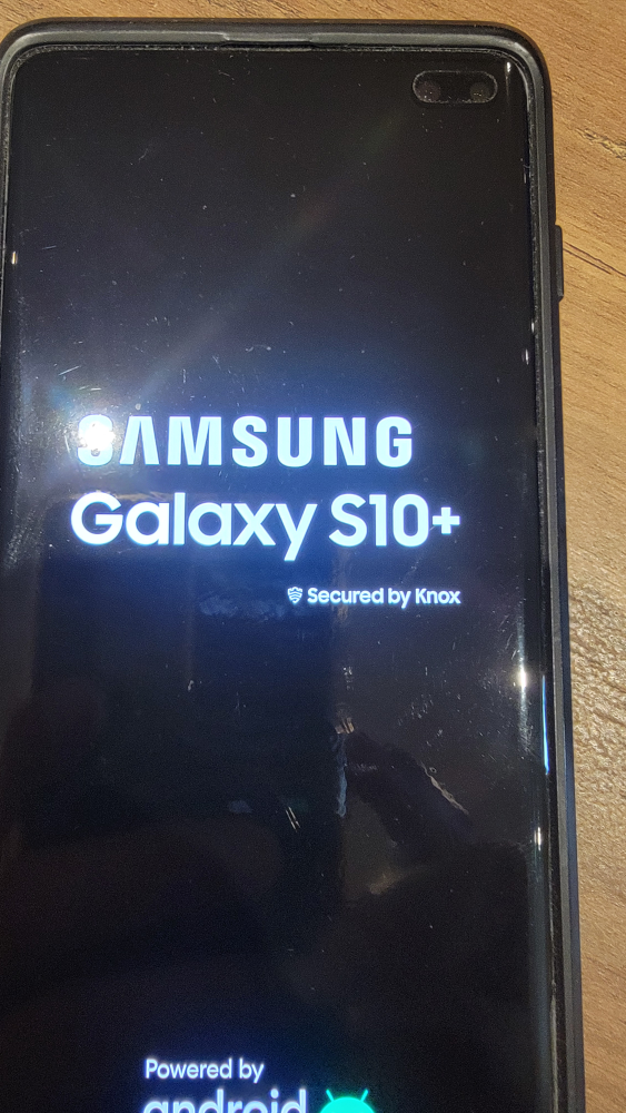 Samsung Galaxy S10+ - photo 2