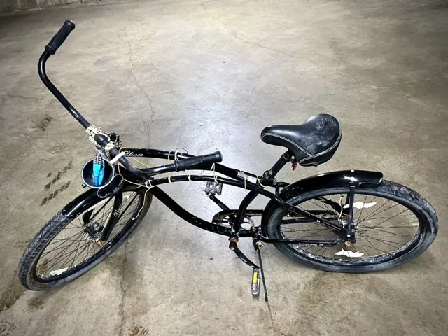 Black Hyper Cruiser Bicycle image indicator(2)