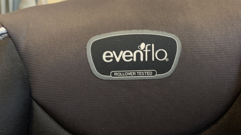 Evenflo car seat. 10-120lbs - photo 2