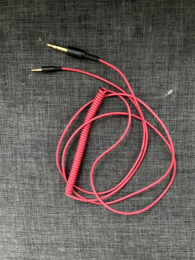 Professional Wired Headphones image indicator(6)
