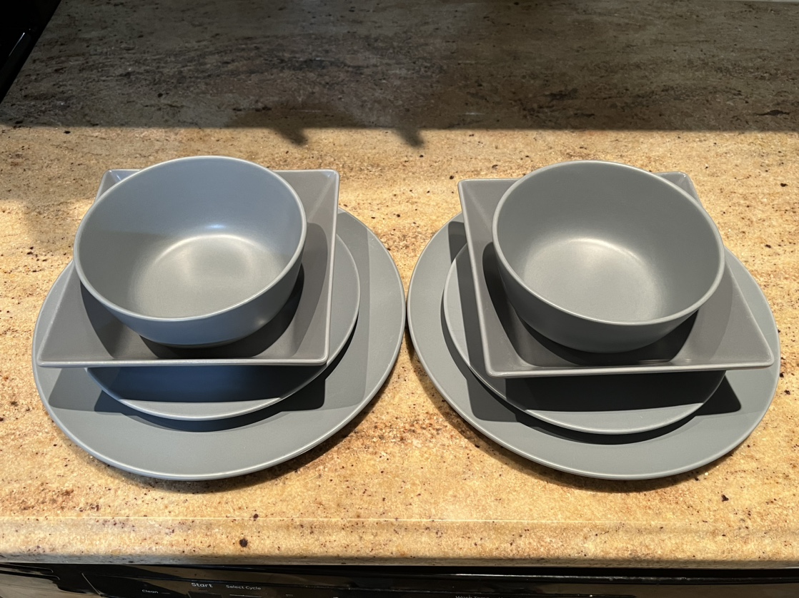 Dinnerware Set