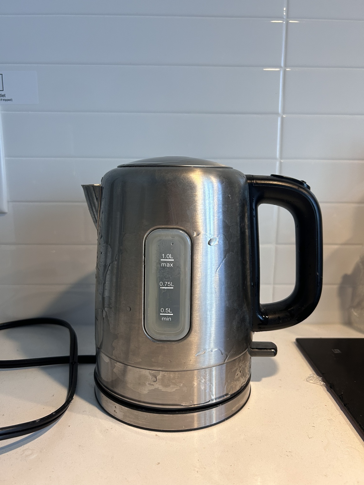 Moving sale: Electric Kettle