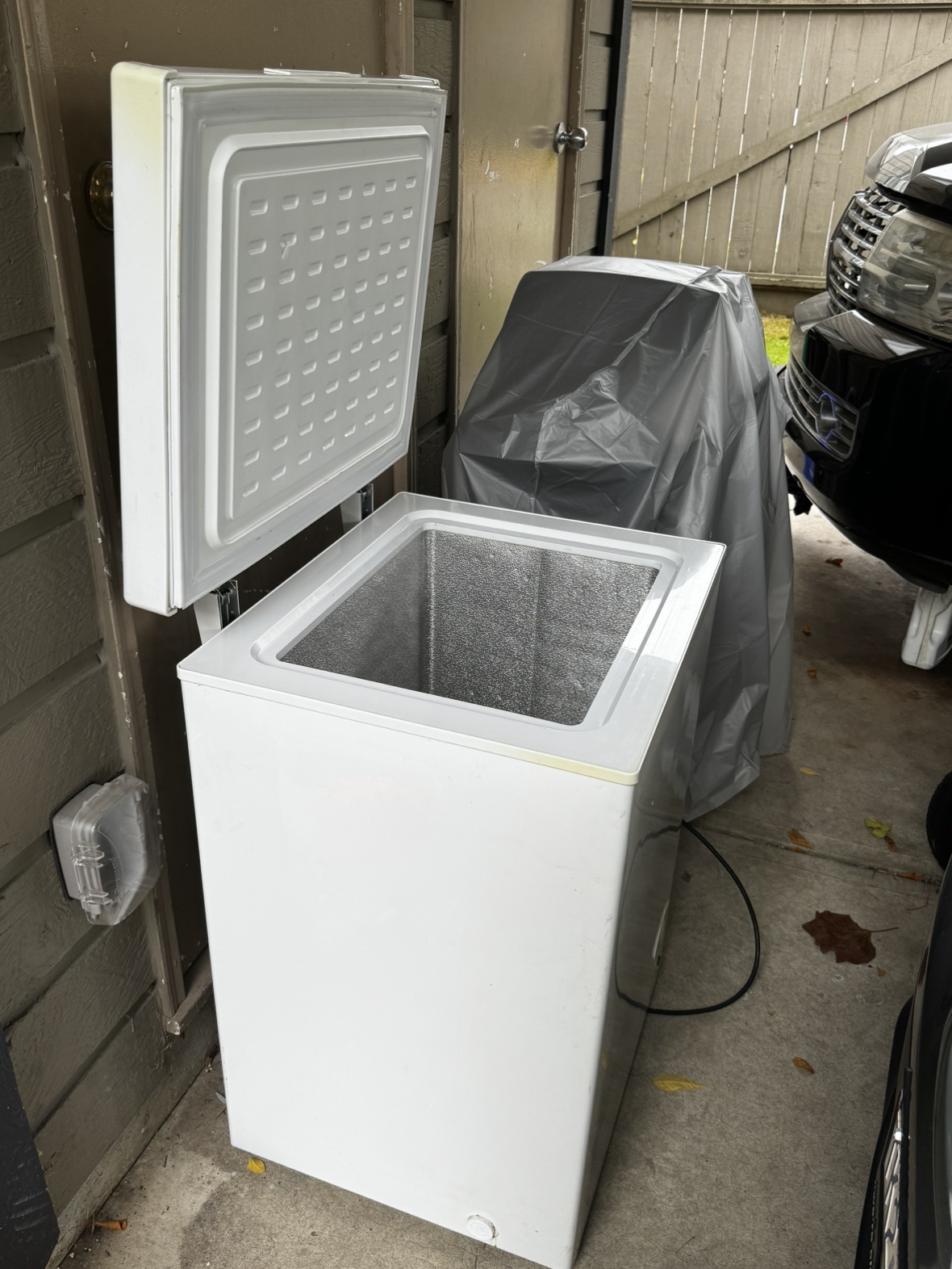 Chest Freezer - photo 3