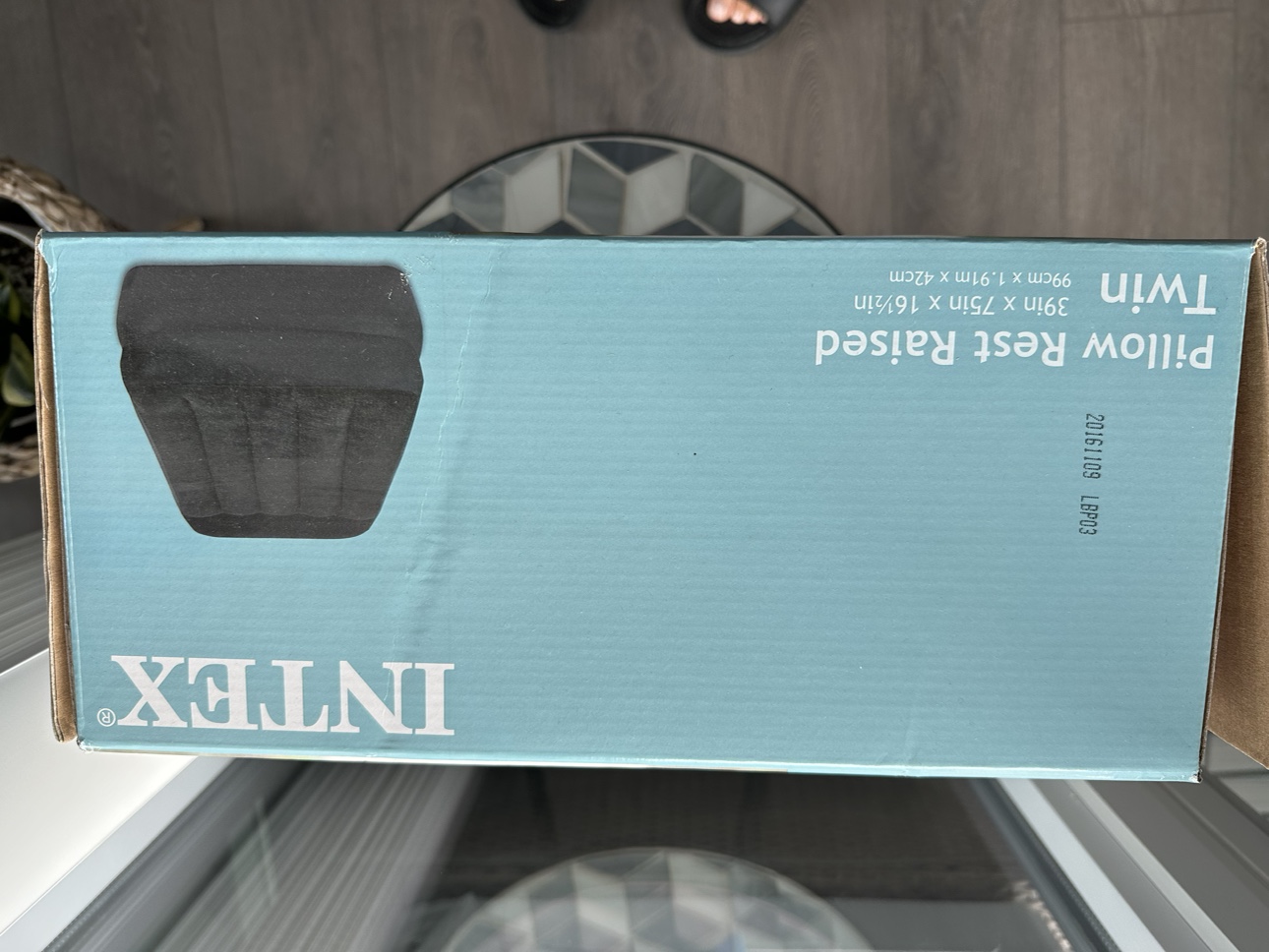 Twin Pillow Rest Raised Airbed with Electric Pump NEW - photo 3