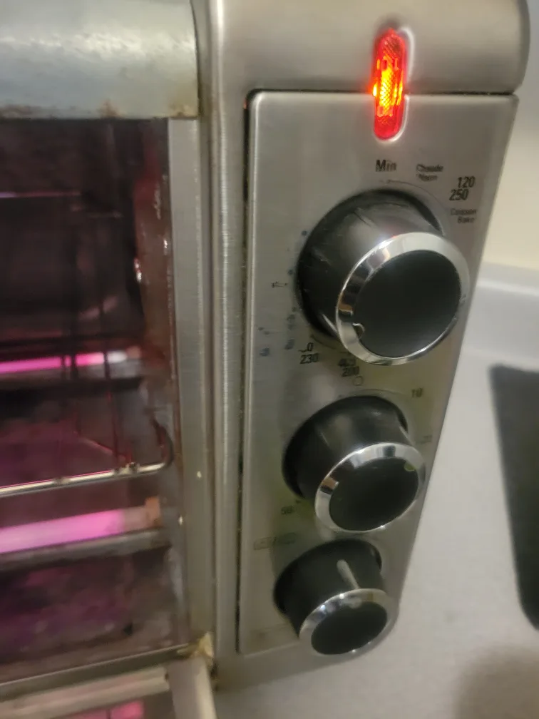 Air Fryer Toaster Oven Bake Black + Decker image indicator(8)