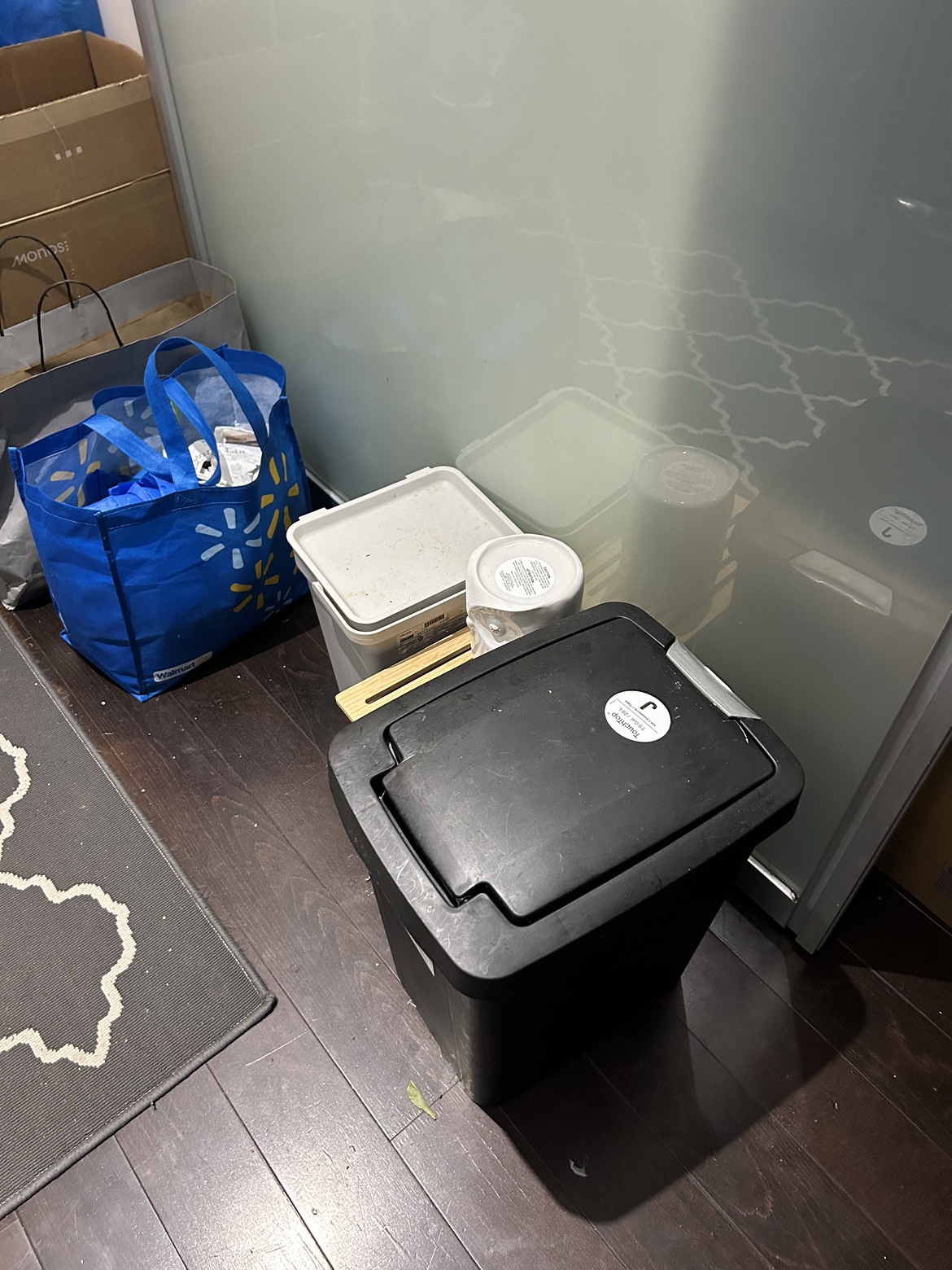 Black Toaster and kettle with household moving out sale