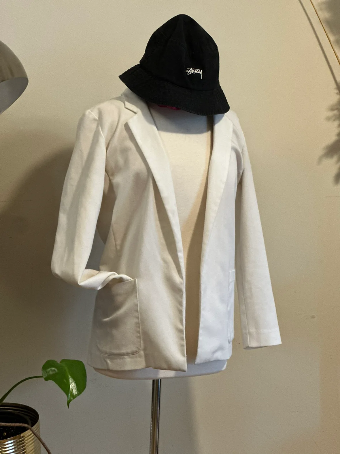 #freecycle H&M White Blazer thumbnail