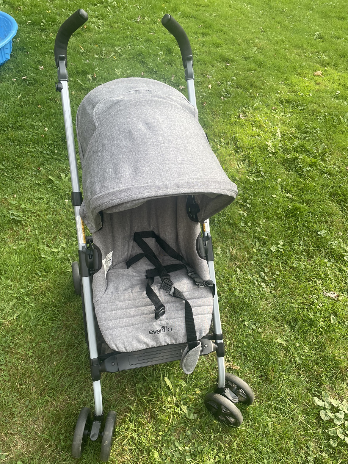 Evenflo travel stroller - photo 2