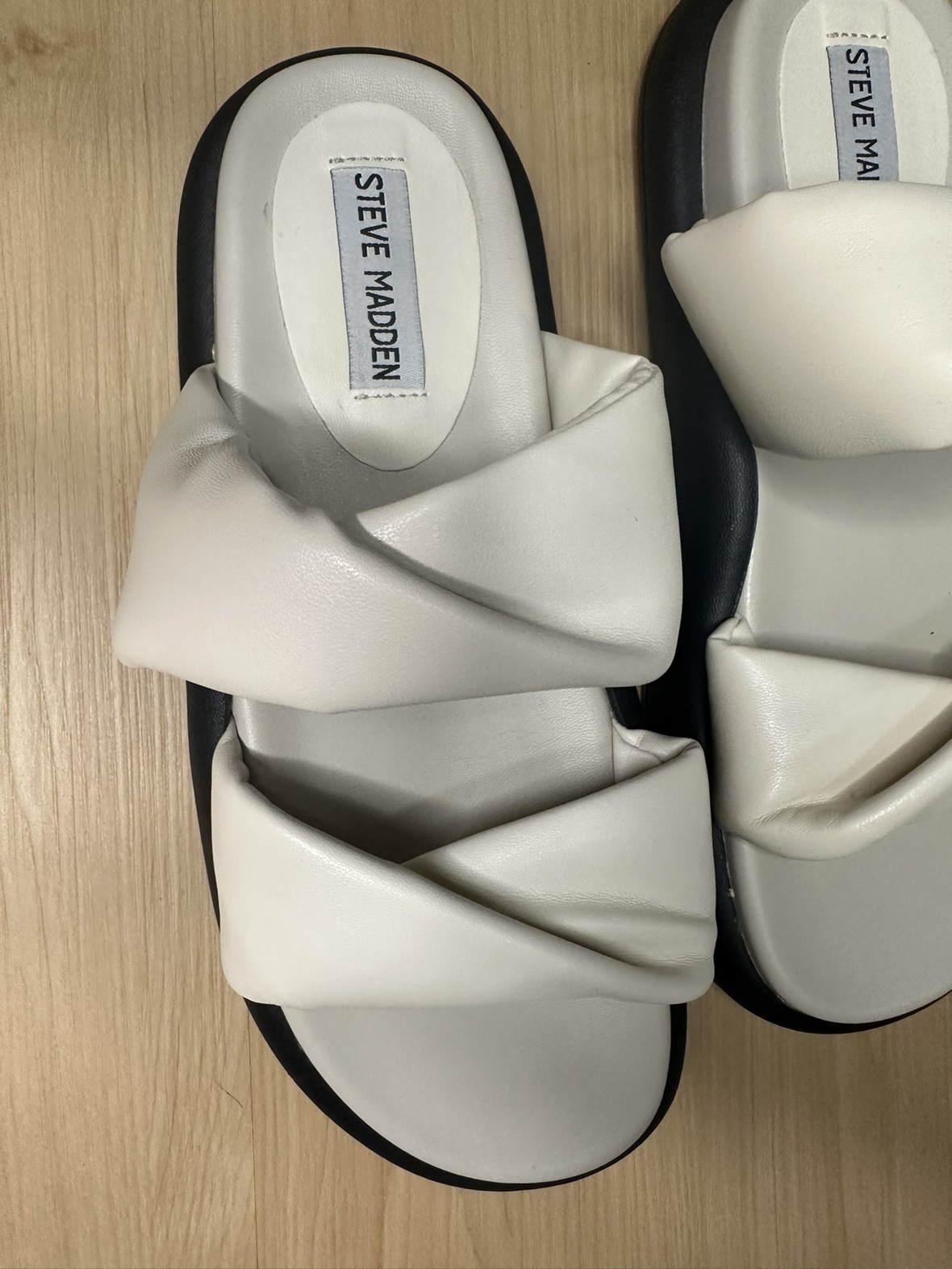 Steve Madden White Sandals - photo 3