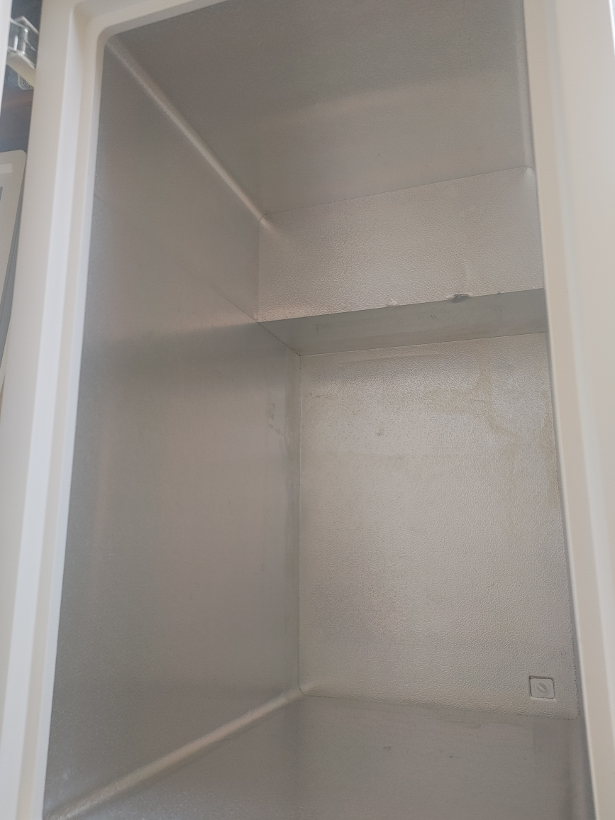Beautiful Large 9cuft Danby Deep Freezer ( Like New) - photo 5