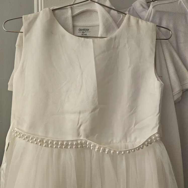 White Dress is good for  9- 12 years image indicator(2)
