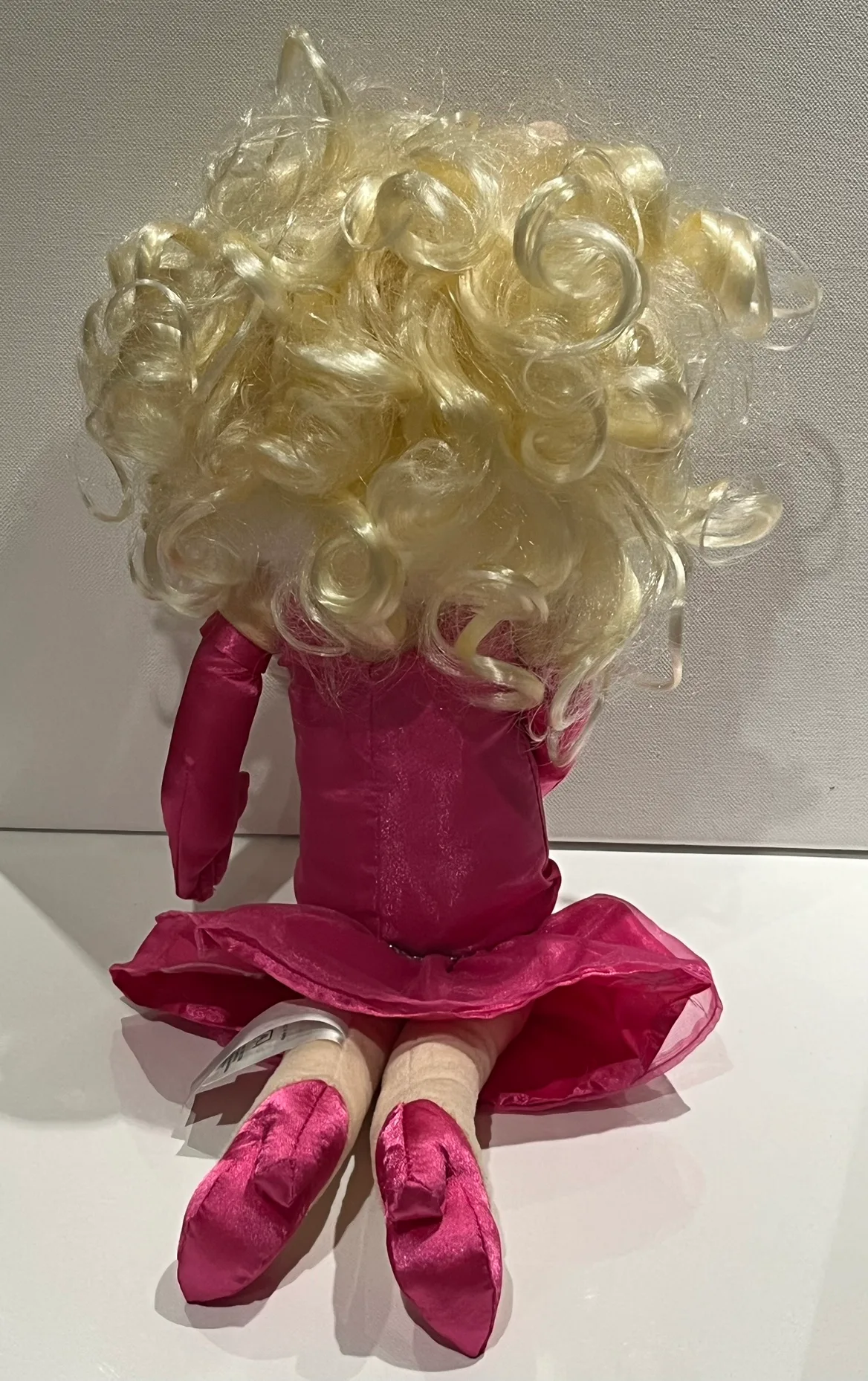 20” Original Disney Store Miss Piggy Plush Toy image indicator(2)