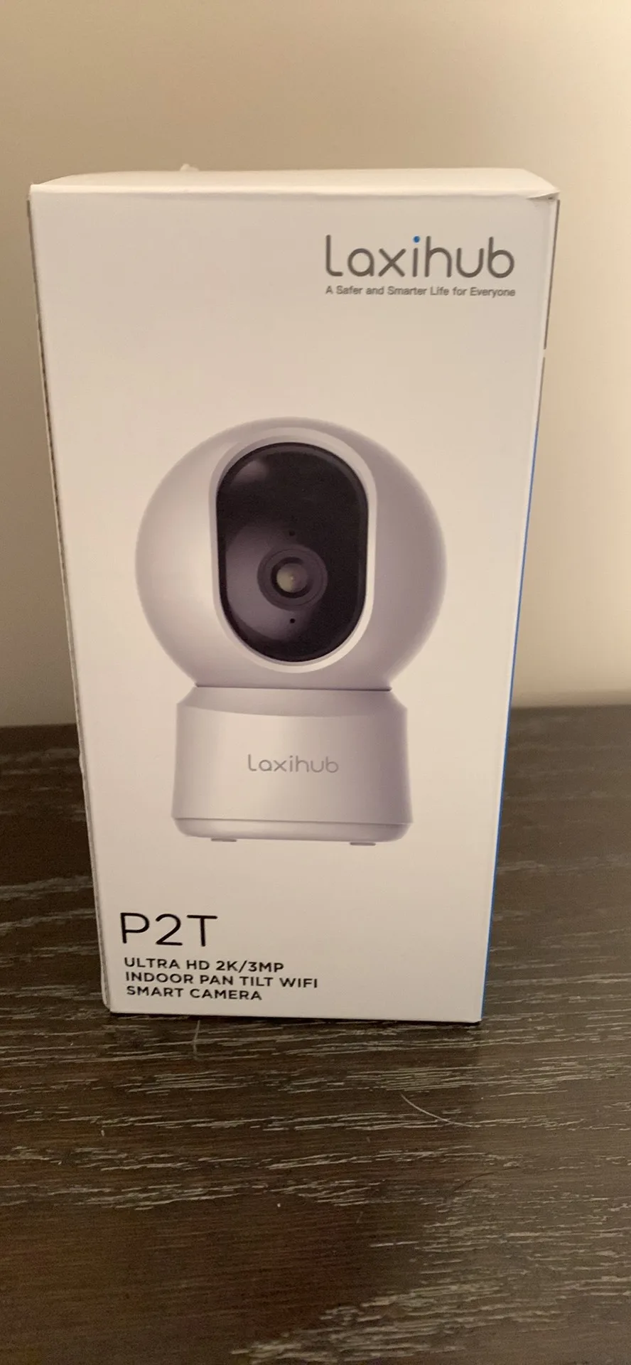 Laxihub P2T Ultra HD 2K/2MP Indoor Pan Tilt WiFi Smart Camera thumbnail