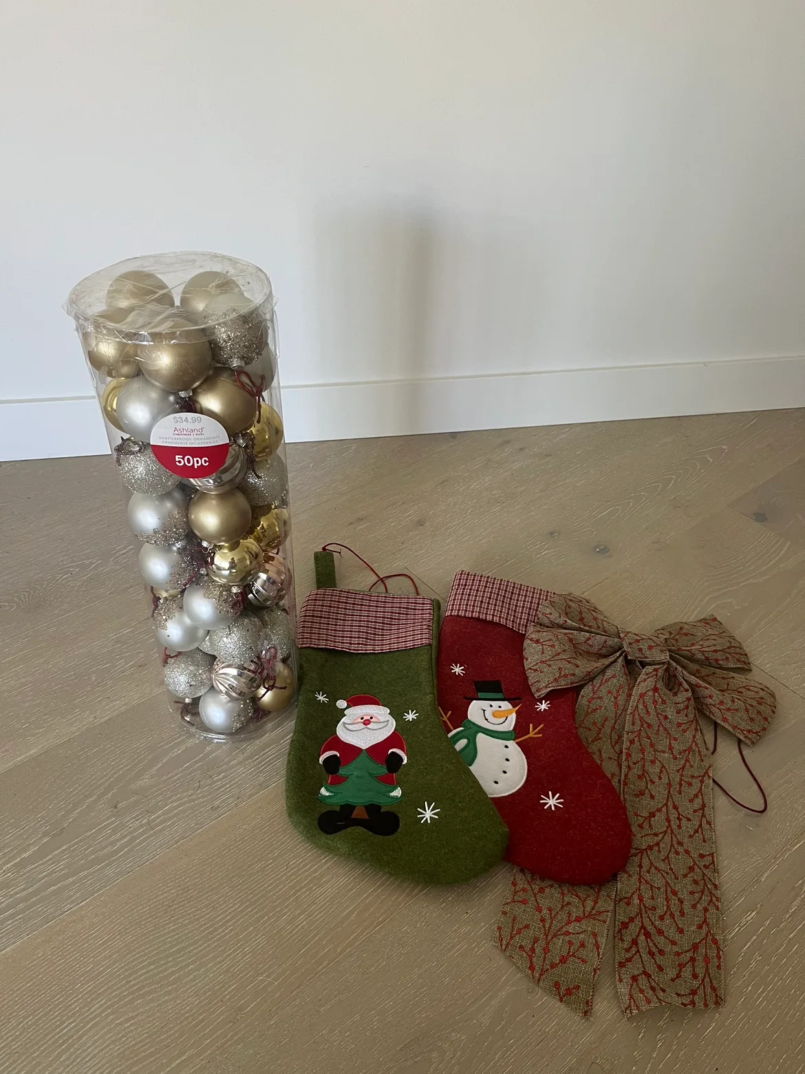 Christmas shatterproof ornaments thumbnail