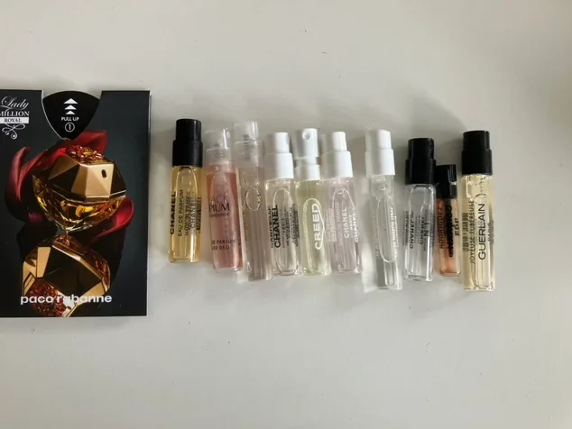 Perfume Sample Set thumbnail