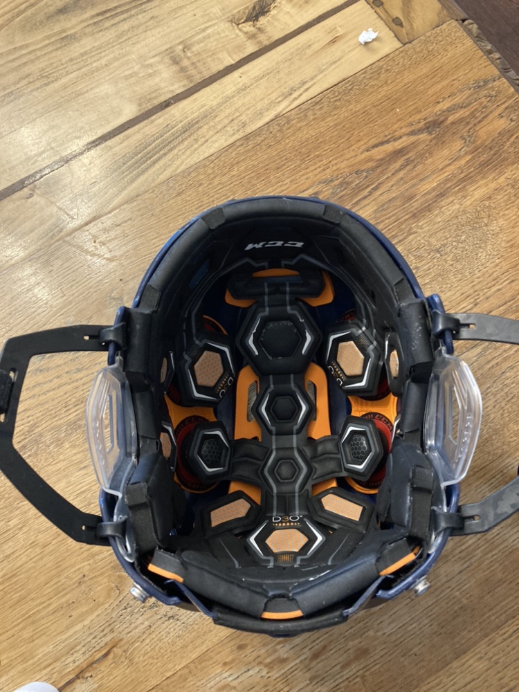 CCM Hockey Helmet - photo 4