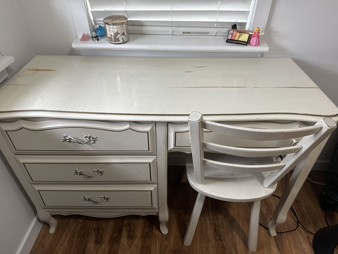 White Desk with Chair